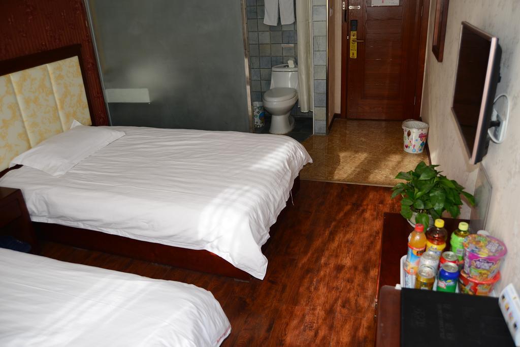 Отель Super 8 Beijing Daxing Huangcun Экстерьер фото