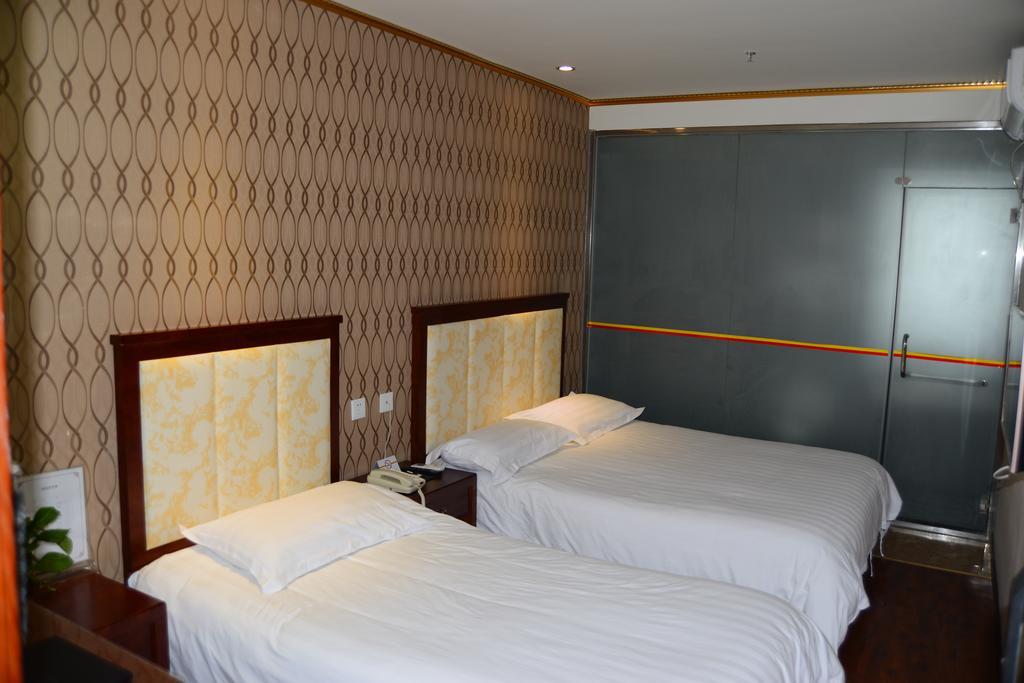 Отель Super 8 Beijing Daxing Huangcun Экстерьер фото