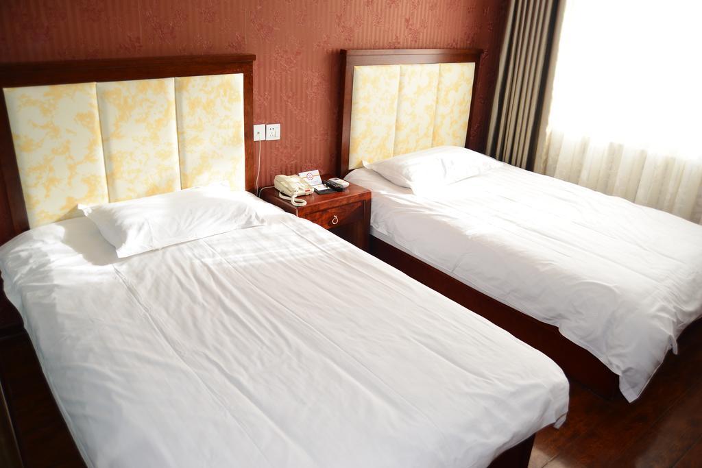 Отель Super 8 Beijing Daxing Huangcun Экстерьер фото